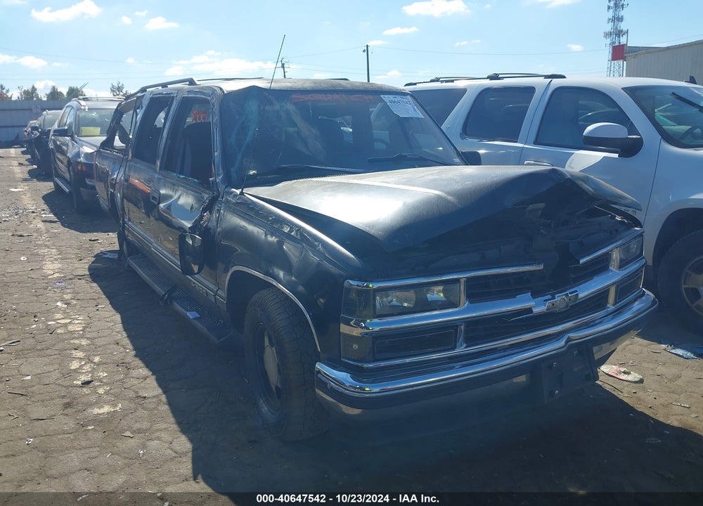 1999 CHEVROLET SUBURBAN 1500 LT VIN: 1GNEC16RXXJ406355