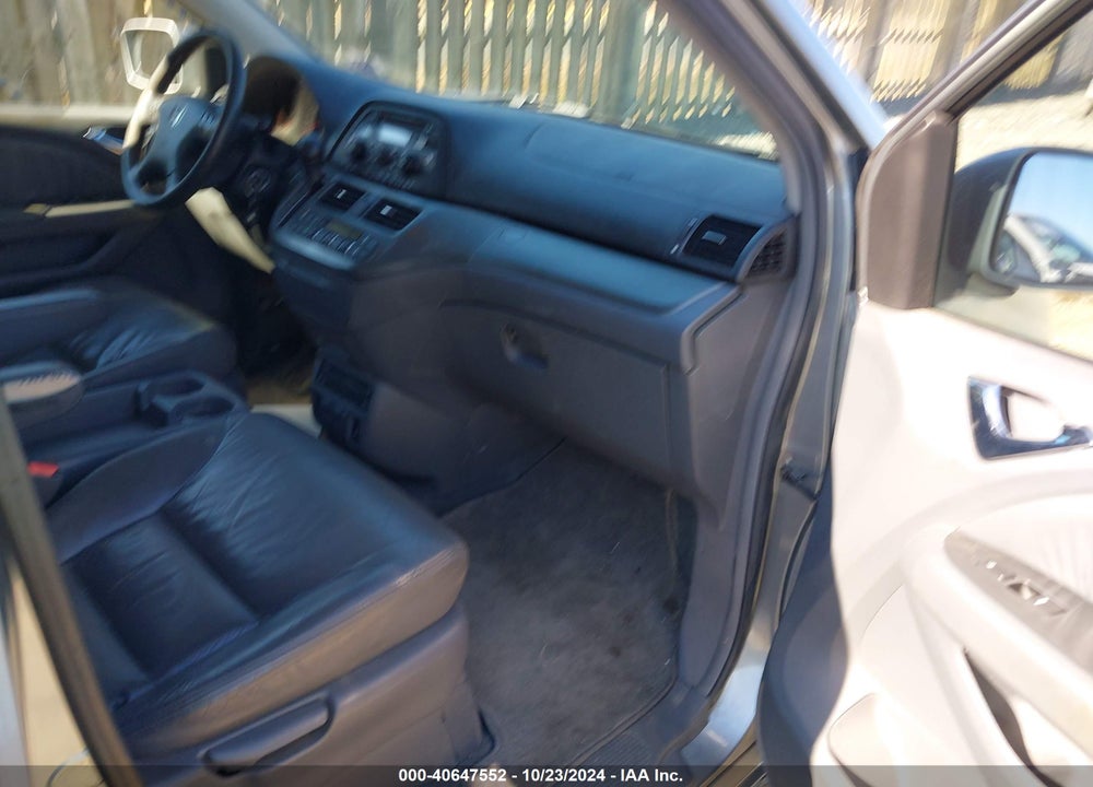 2005 HONDA ODYSSEY EX-L VIN: 5FNRL38735B132177