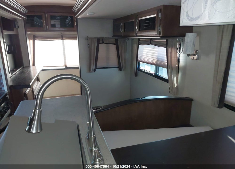 2017 FOREST RIVER HEMISPHERE VIN: 4X4TSBC27HU080928