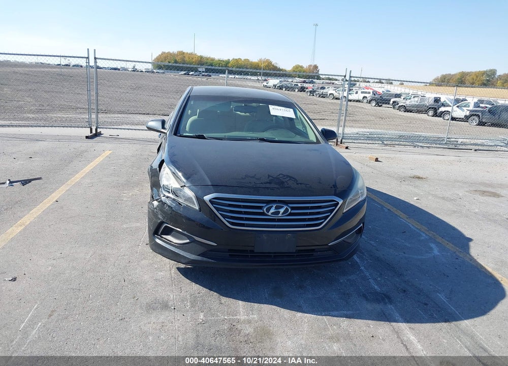 2016 HYUNDAI SONATA SE VIN: 5NPE24AF4GH276995