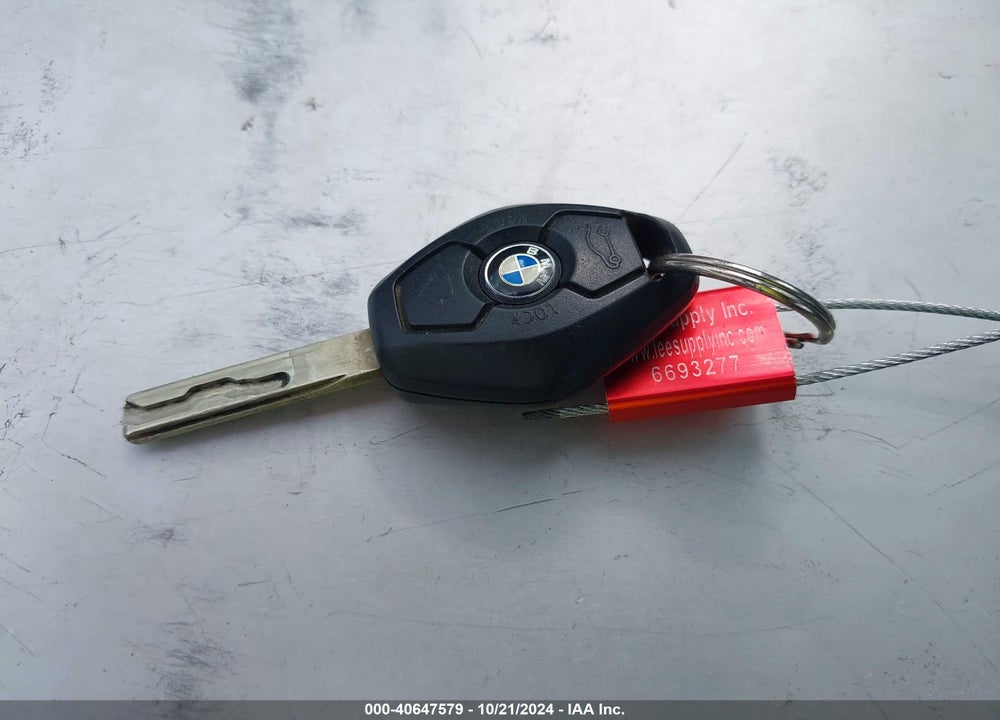 2005 BMW Z4 3.0I VIN: 4USBT53525LT27858