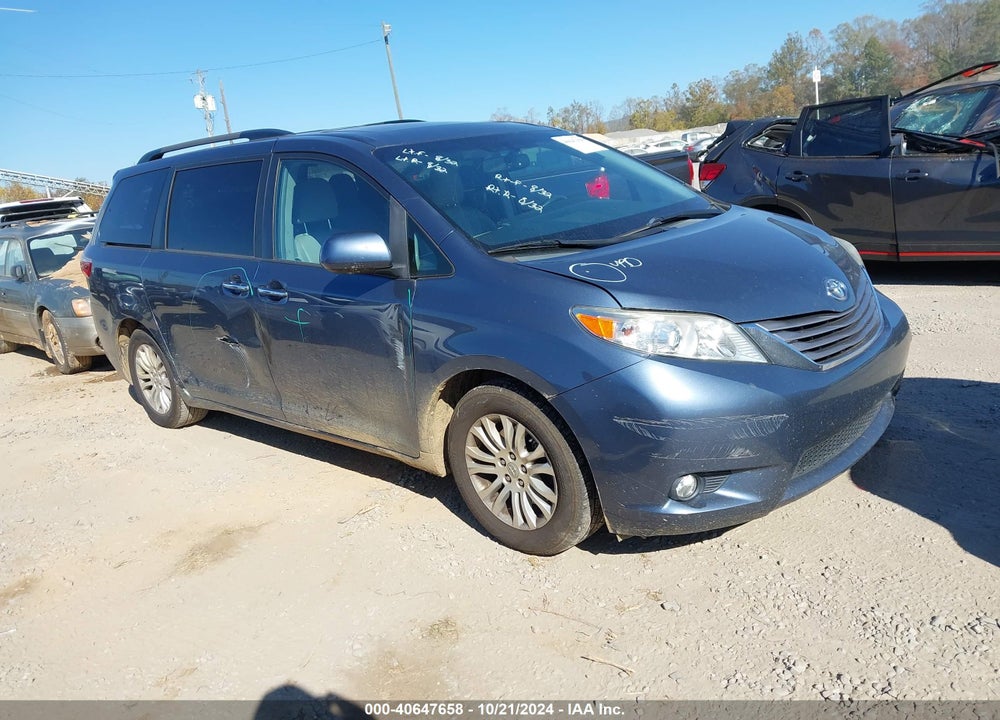 2015 TOYOTA SIENNA XLE LIMITED VIN: 5TDYK3DC4FS668019