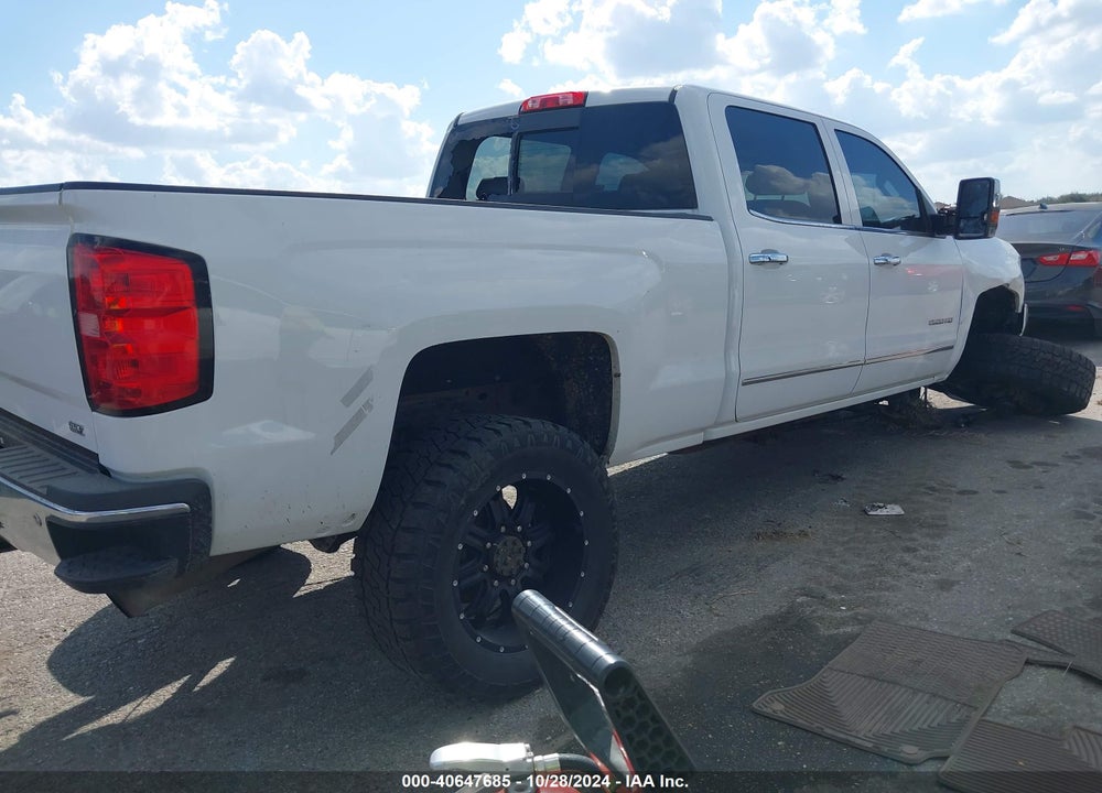 2015 CHEVROLET SILVERADO 2500HD LTZ VIN: 1GC1KWEG9FF515950