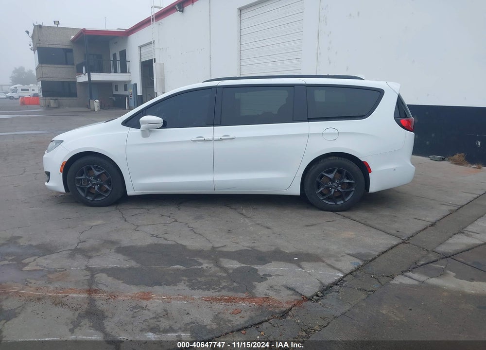2018 CHRYSLER PACIFICA LIMITED VIN: 2C4RC1GG6JR358170
