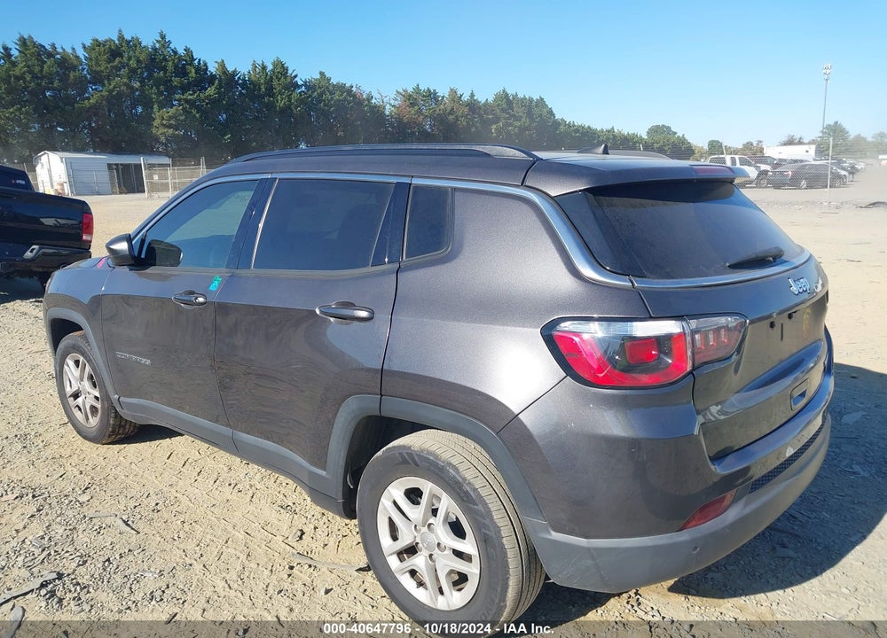 2019 JEEP COMPASS SPORT FWD VIN: 3C4NJCAB1KT658503
