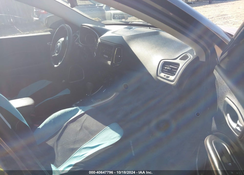 2019 JEEP COMPASS SPORT FWD VIN: 3C4NJCAB1KT658503
