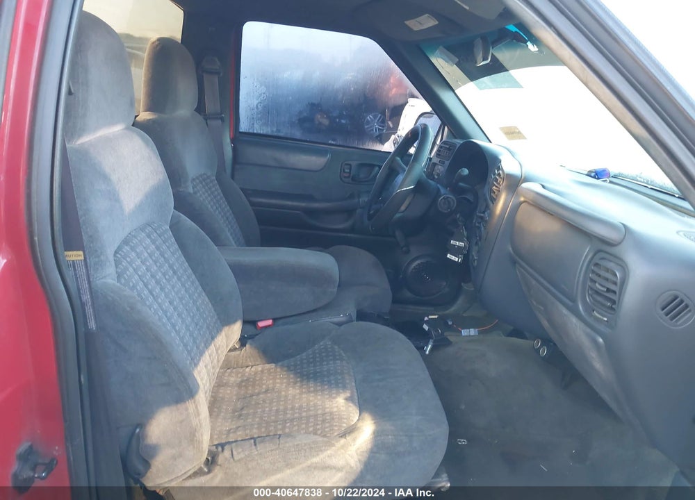 2000 CHEVROLET S-10 LS VIN: 1GCCS1440YK151897