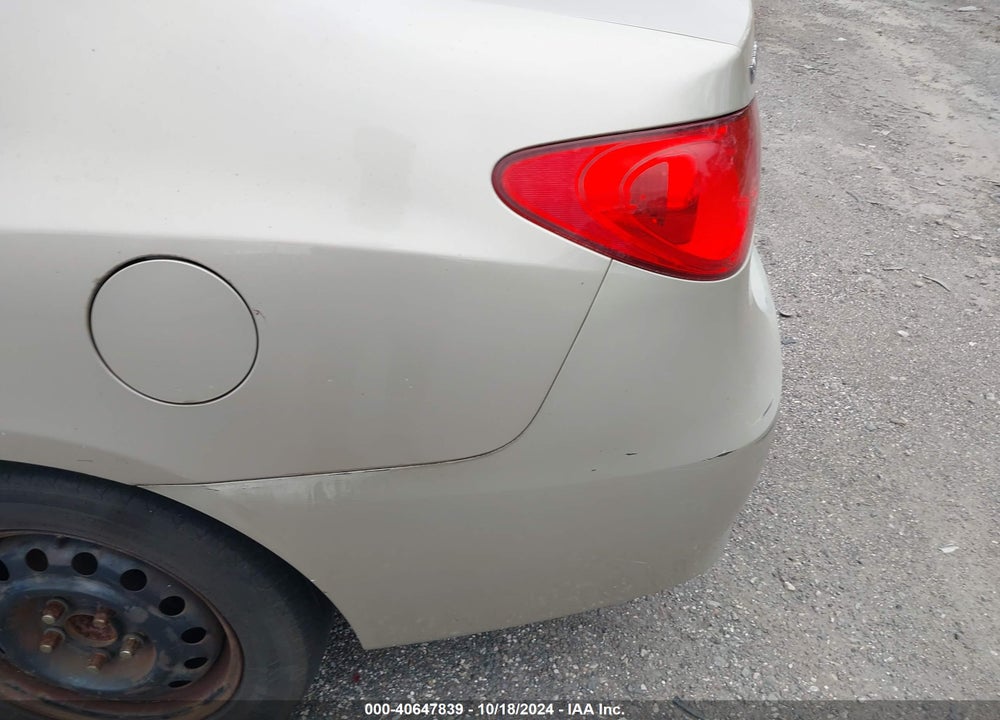 2010 HYUNDAI ELANTRA GLS VIN: KMHDU4AD3AU931533
