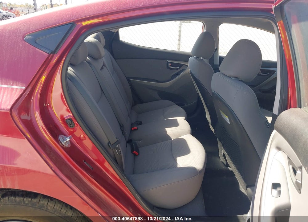 2016 HYUNDAI ELANTRA SE VIN: 5NPDH4AE5GH672659