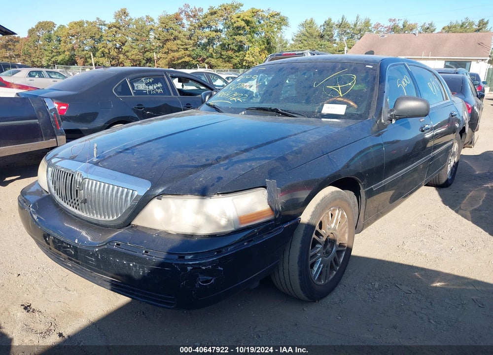 2010 LINCOLN TOWN CAR SIGNATURE LIMITED VIN: 2LNBL8CV5AX750742