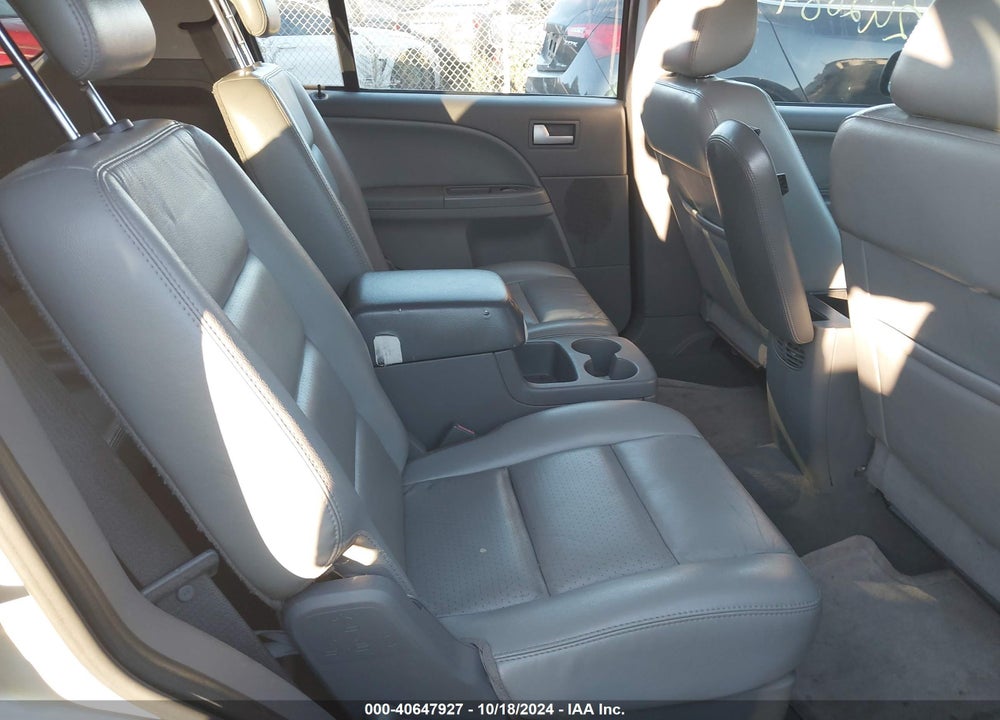 2007 FORD FREESTYLE SEL VIN: 1FMDK05107GA00686