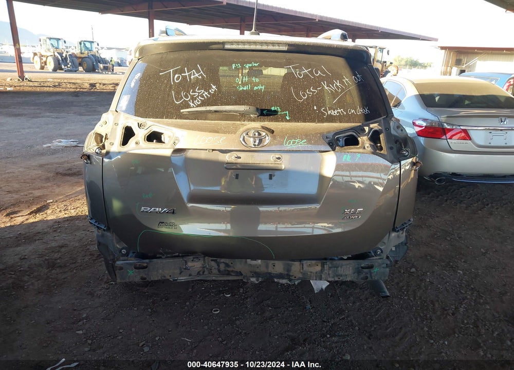 2014 TOYOTA RAV4 XLE VIN: 2T3RFREV3EW130825