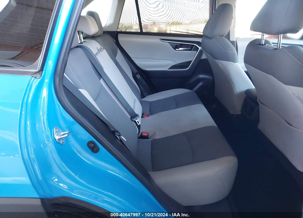 2019 TOYOTA RAV4 XLE VIN: 2T3W1RFV1KC001706