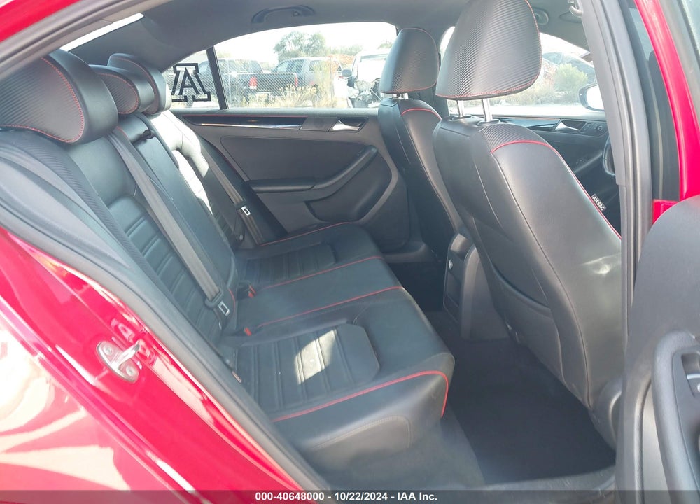 2015 VOLKSWAGEN JETTA 2.0T GLI SEL VIN: 3VW4S7AJ7FM328191