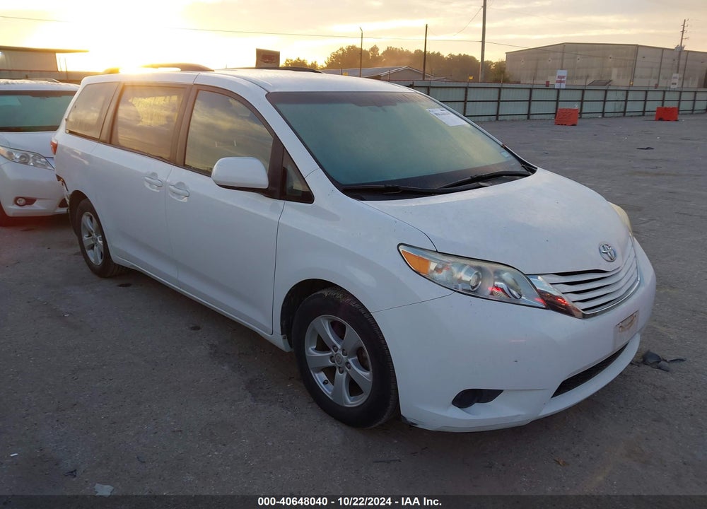 2015 TOYOTA SIENNA LE 8 PASSENGER VIN: 5TDKK3DCXFS634902