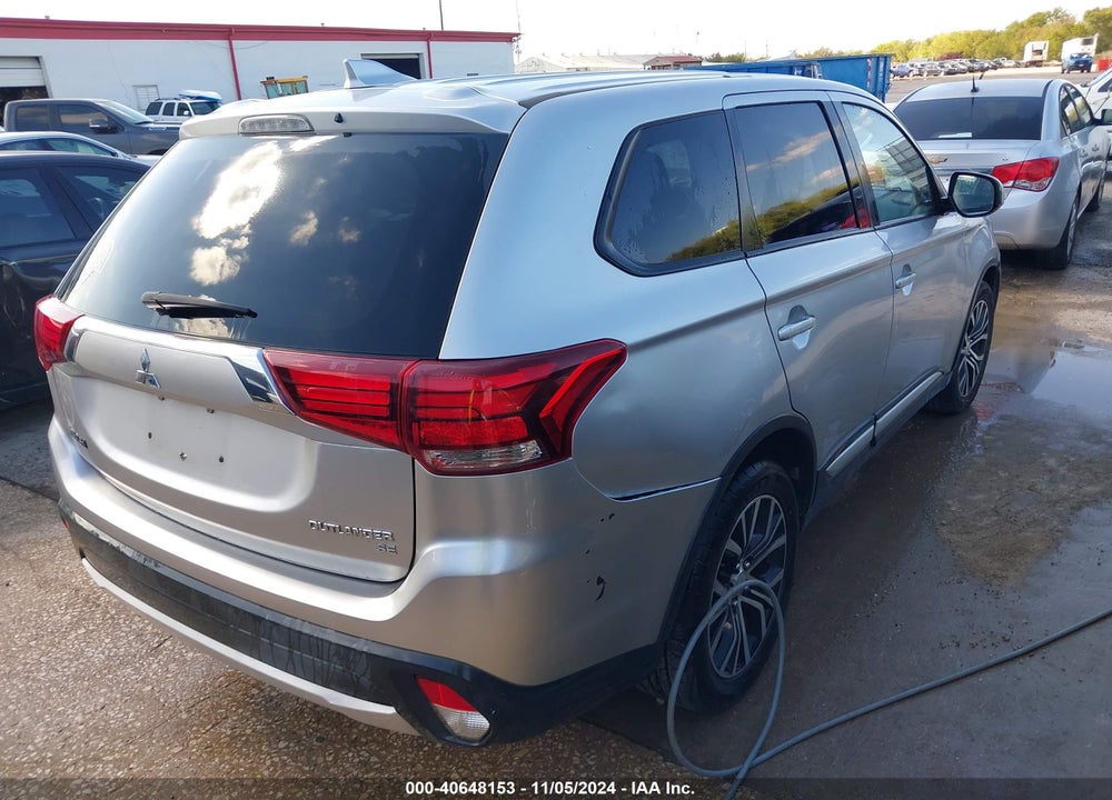 2018 MITSUBISHI OUTLANDER SE VIN: JA4AD3A33JZ007311