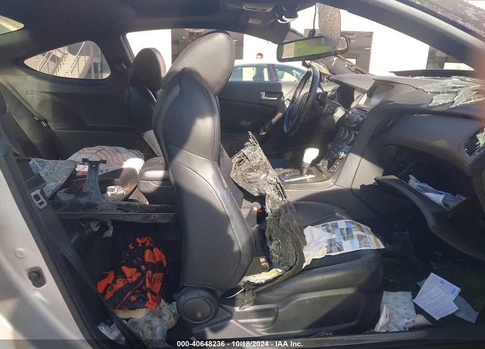 2013 HYUNDAI GENESIS VIN: KMHHU6KJ0DU112551