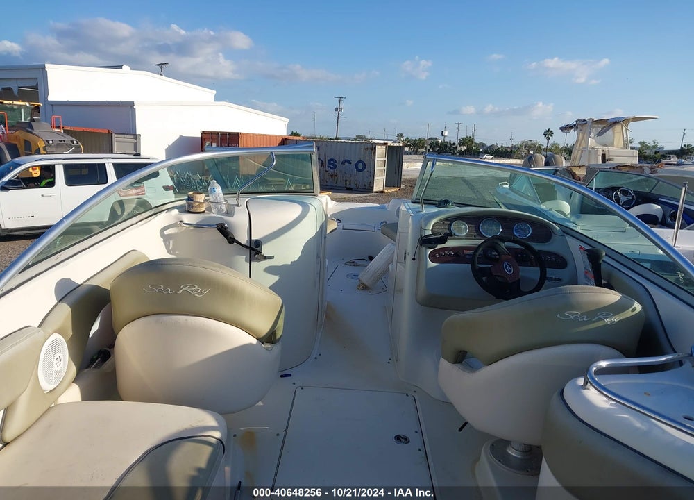 2005 SEA RAY BOAT VIN: SERV3020J405