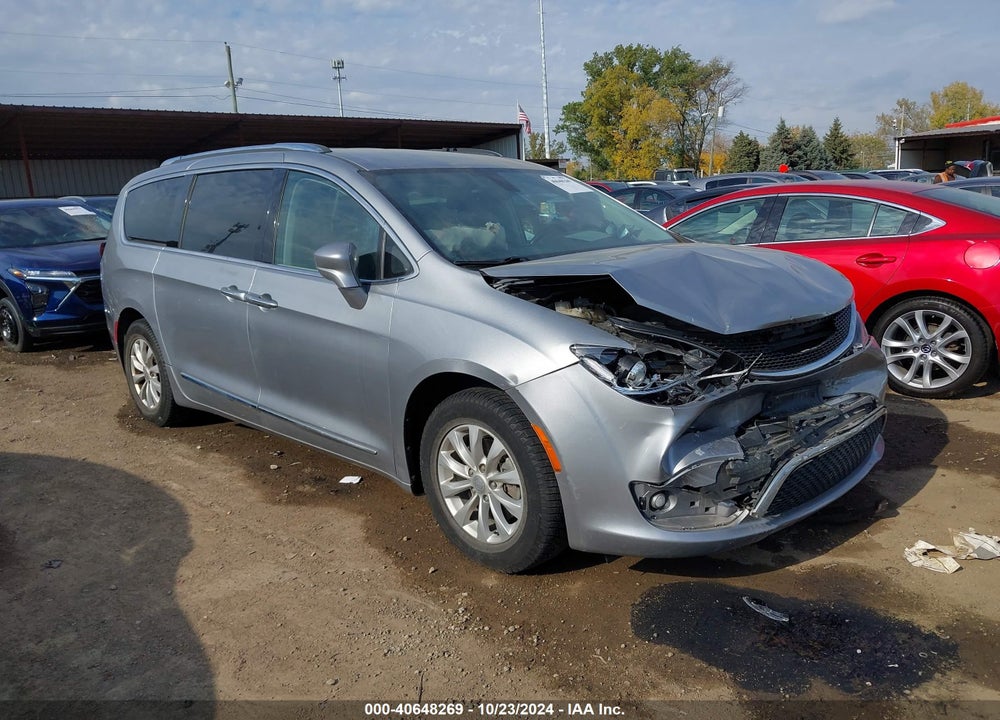 2019 CHRYSLER PACIFICA TOURING L VIN: 2C4RC1BGXKR537367