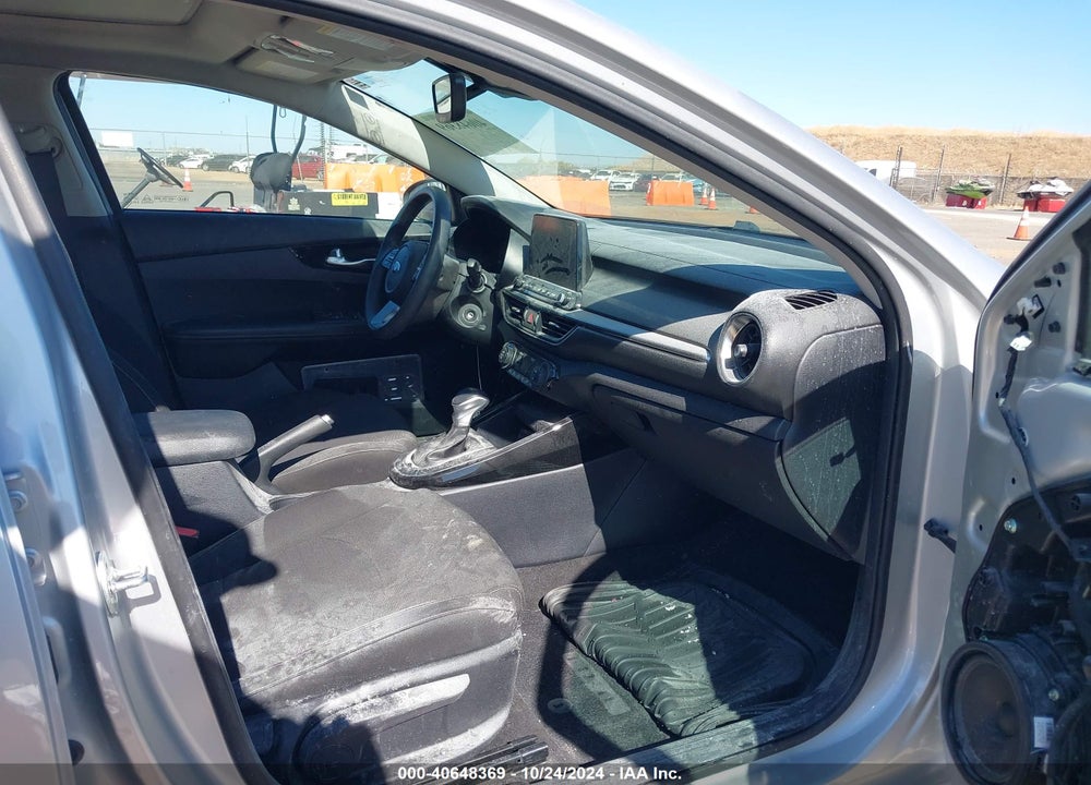 2019 KIA FORTE S VIN: 3KPF34AD3KE013541