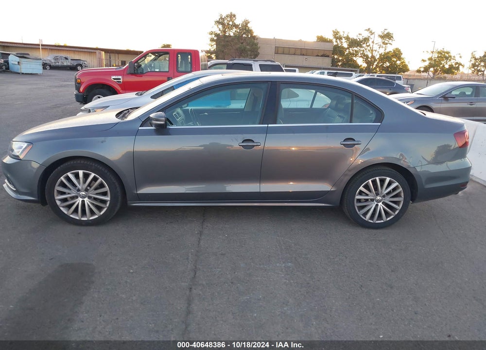 2016 VOLKSWAGEN JETTA 1.8T SEL VIN: 3VWL07AJ3GM260040
