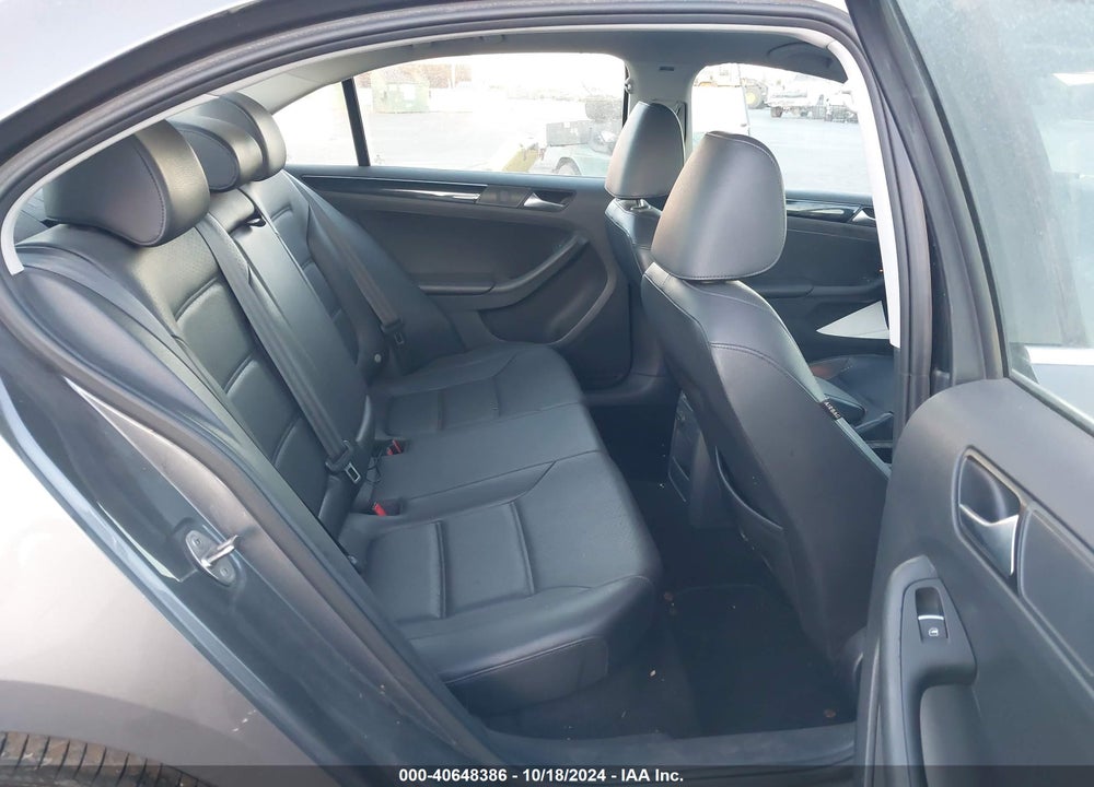 2016 VOLKSWAGEN JETTA 1.8T SEL VIN: 3VWL07AJ3GM260040