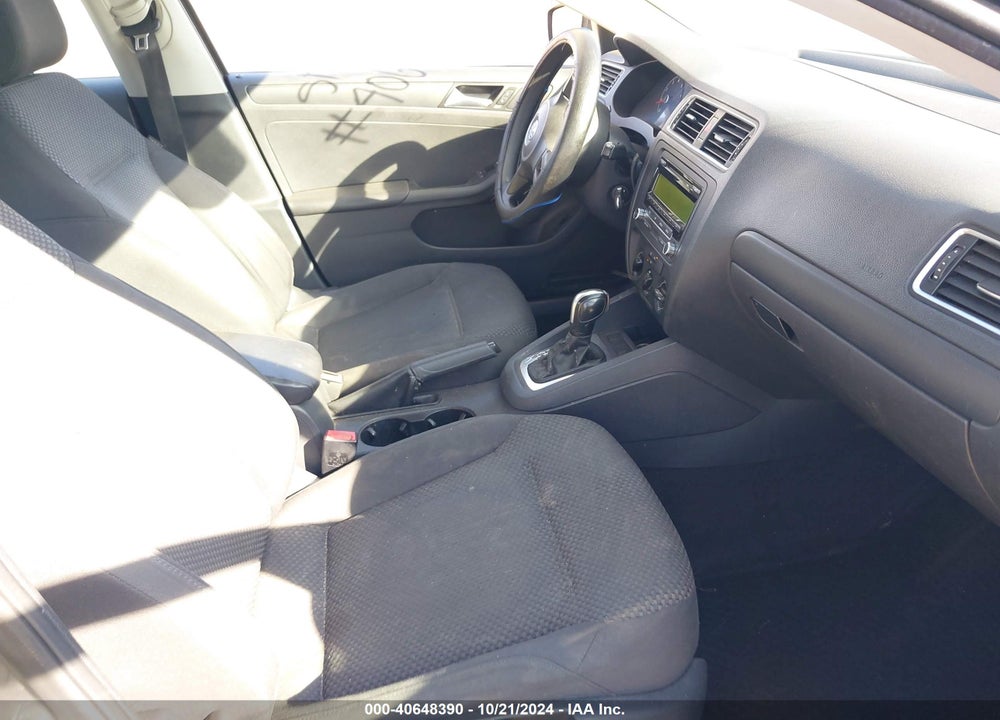 2013 VOLKSWAGEN JETTA 2.0L BASE/2.0L S VIN: 3VW2K7AJ5DM450181