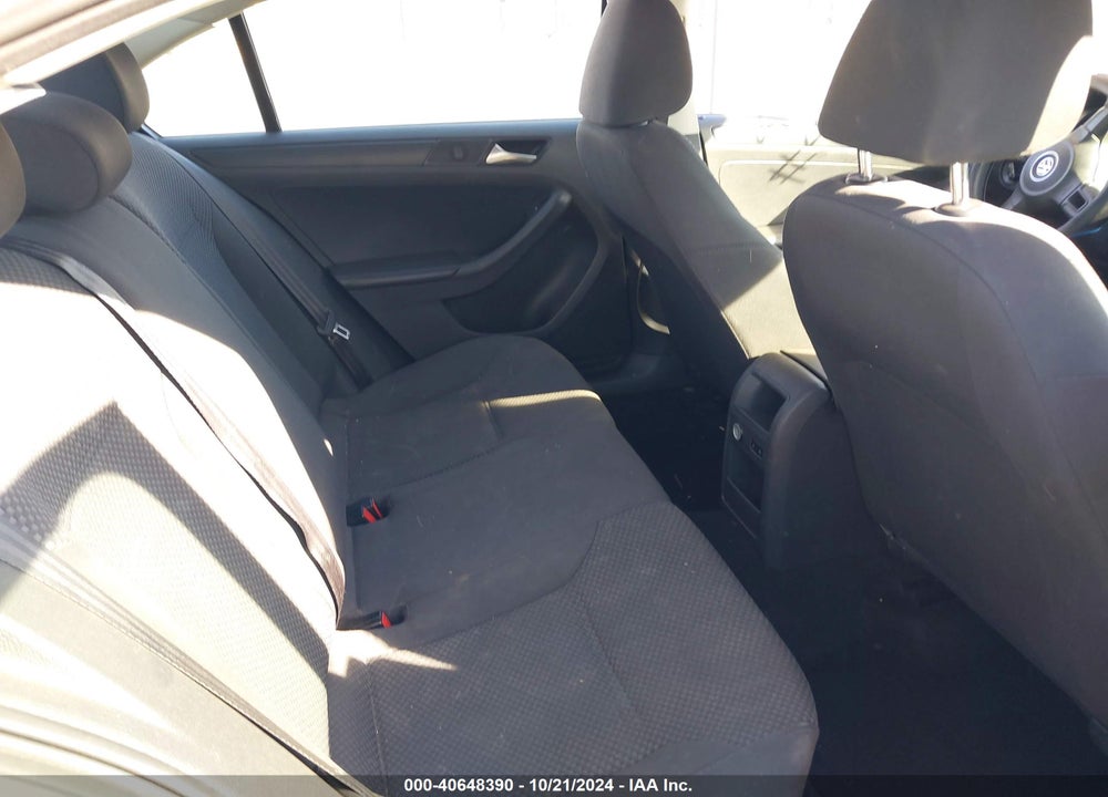 2013 VOLKSWAGEN JETTA 2.0L BASE/2.0L S VIN: 3VW2K7AJ5DM450181