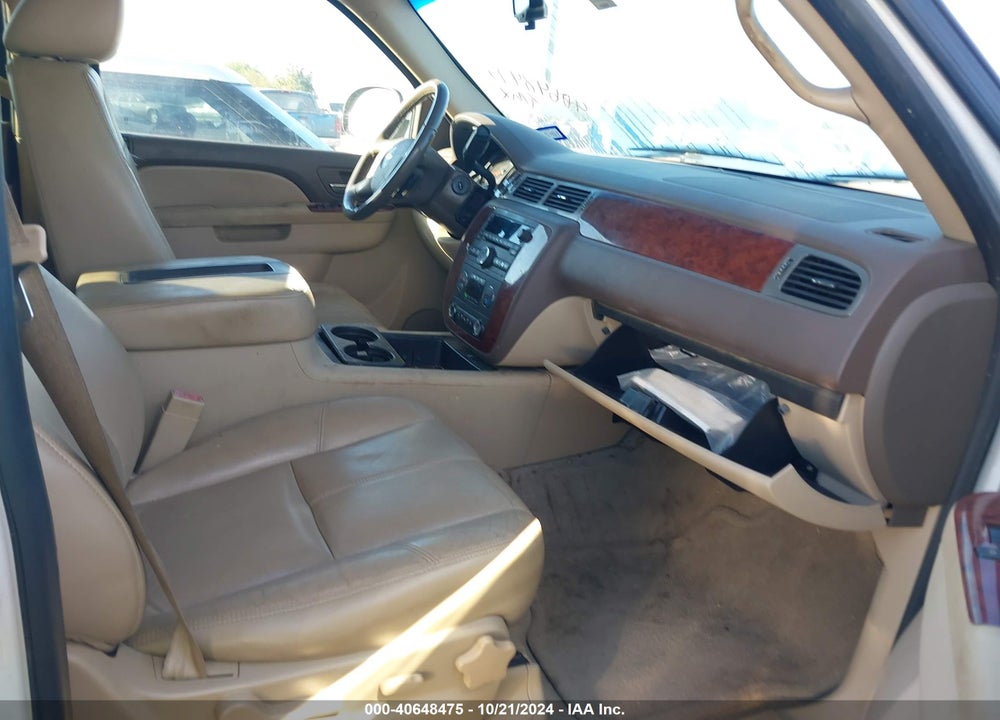 2010 CHEVROLET TAHOE LT VIN: 1GNMCBE30AR215454
