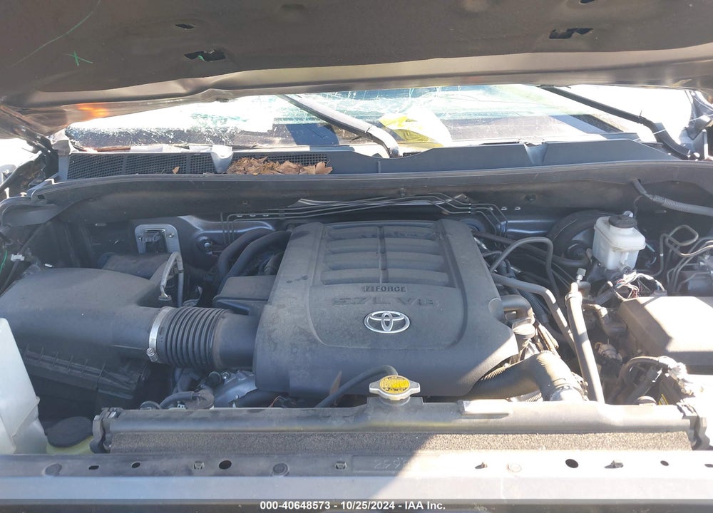2017 TOYOTA TUNDRA SR5 5.7L V8 VIN: 5TFDW5F10HX657705