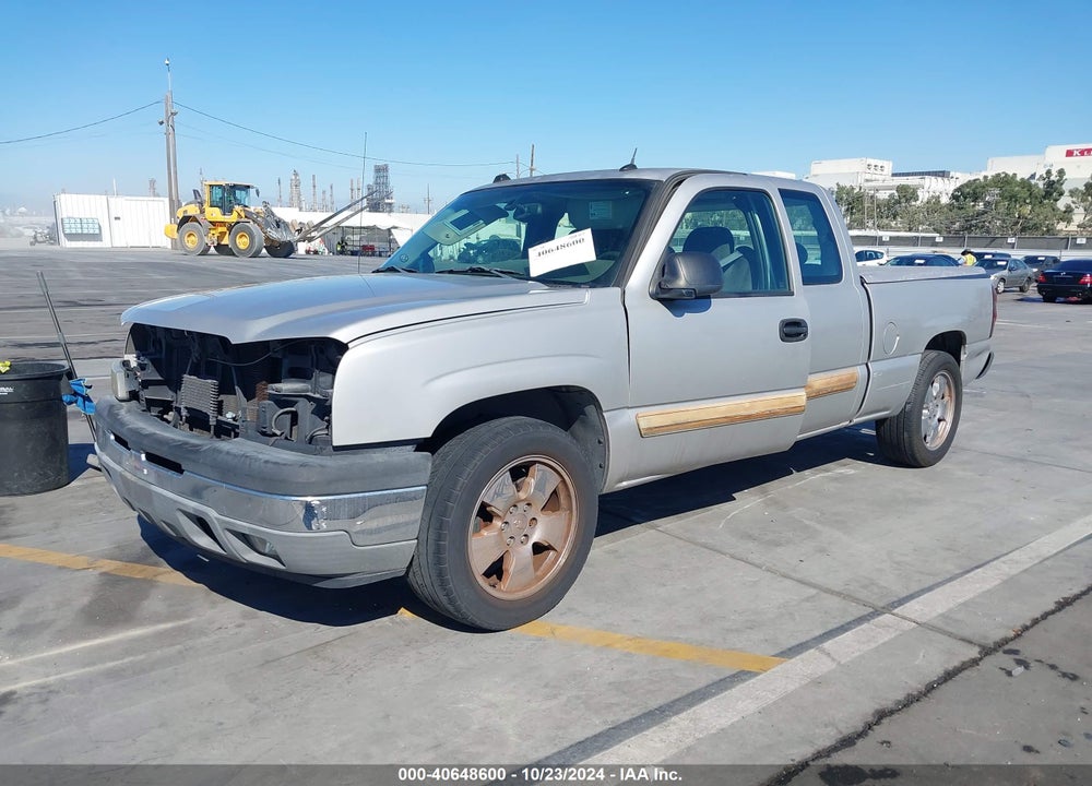 2005 CHEVROLET SILVERADO 1500 LS VIN: 2GCEC19T451290335