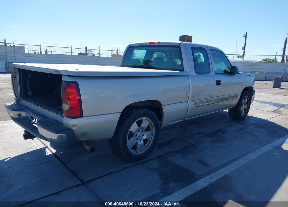 2005 CHEVROLET SILVERADO 1500 LS VIN: 2GCEC19T451290335