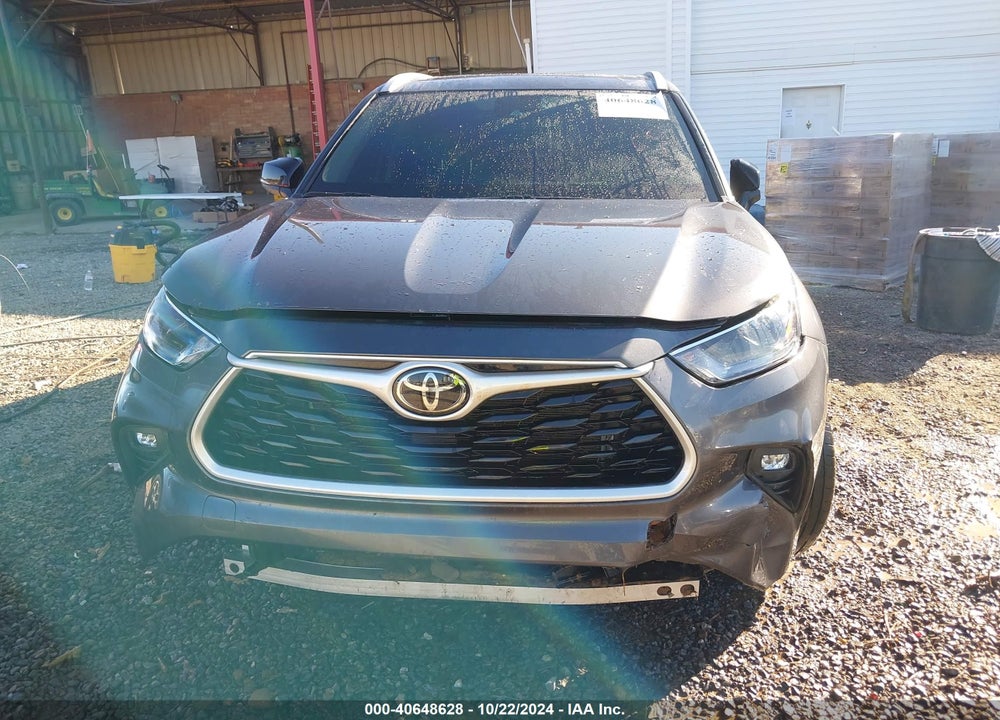 2022 TOYOTA HIGHLANDER XLE VIN: 5TDGZRBH4NS574584