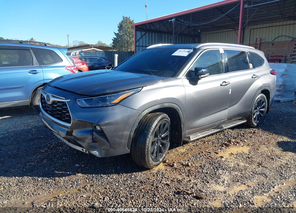 2022 TOYOTA HIGHLANDER XLE VIN: 5TDGZRBH4NS574584