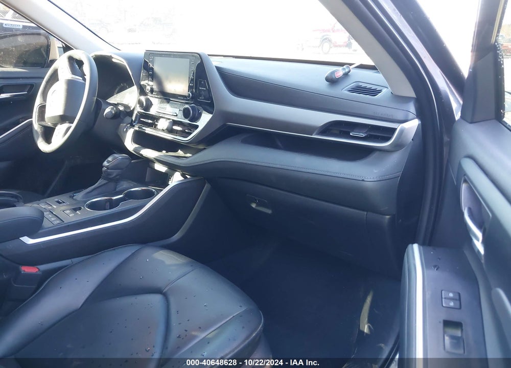 2022 TOYOTA HIGHLANDER XLE VIN: 5TDGZRBH4NS574584
