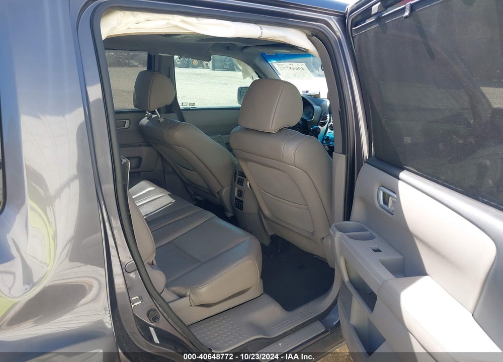 2015 HONDA PILOT TOURING VIN: 5FNYF3H92FB011890