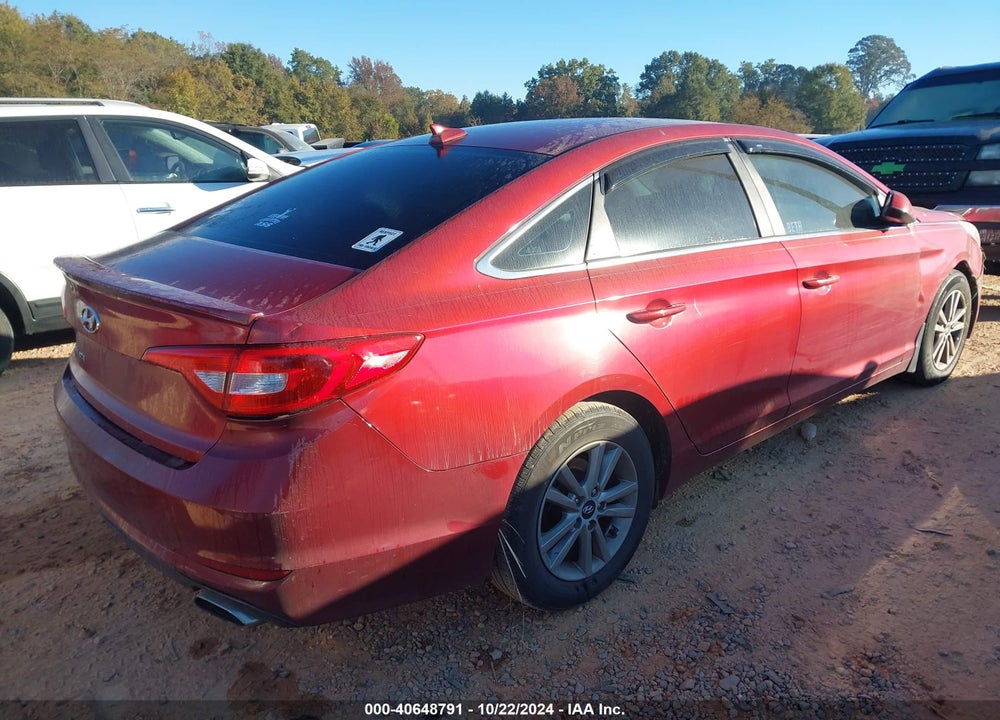 2015 HYUNDAI SONATA SE VIN: 5NPE24AF7FH176565