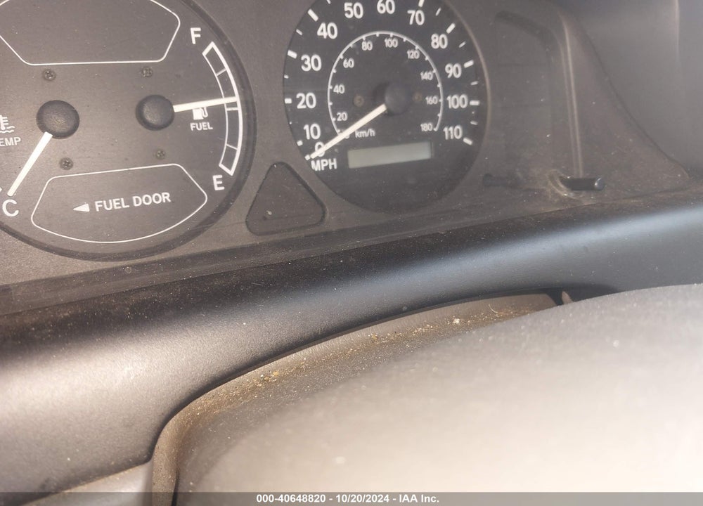 2000 TOYOTA COROLLA VE VIN: 2T1BR12E7YC334430