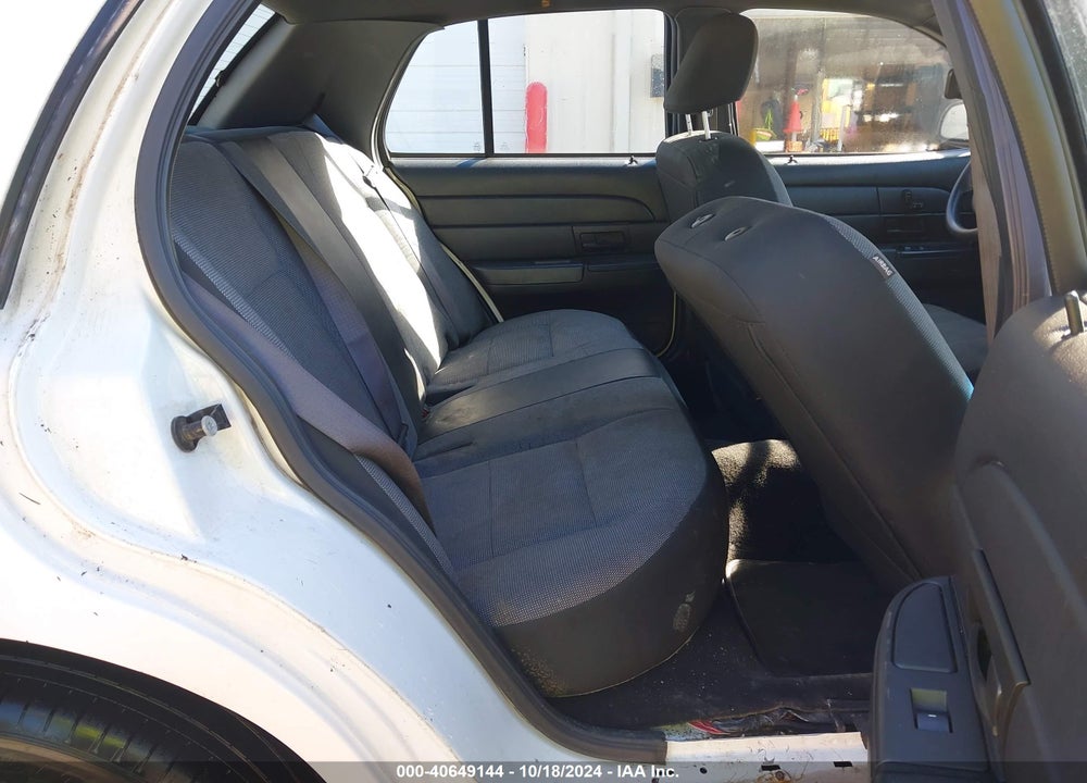 2009 FORD CROWN VICTORIA VIN: 2FAHP71V49X132555