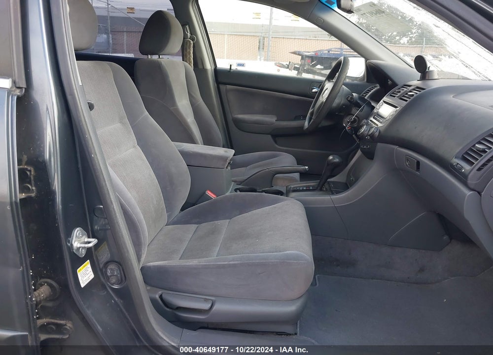 2005 HONDA ACCORD 2.4 LX VIN: JHMCM56495C002732