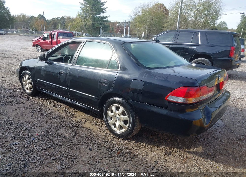 2001 HONDA ACCORD 2.3 EX VIN: JHMCG56631C009050
