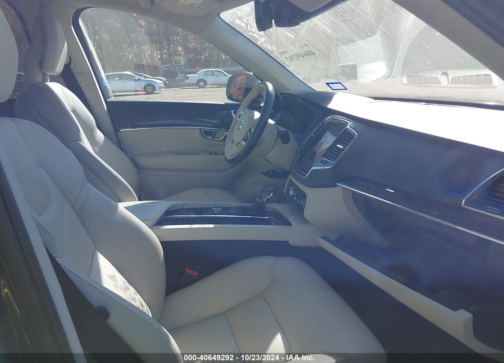 2016 VOLVO XC90 T6 MOMENTUM VIN: YV4A22PK0G1072853