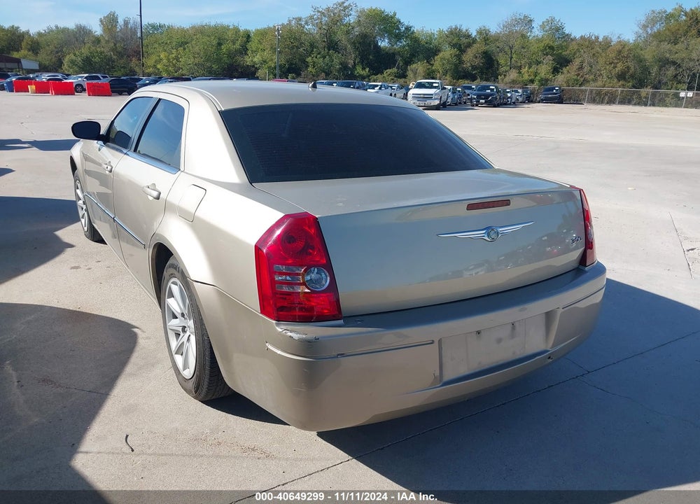 2008 CHRYSLER 300 LX VIN: 2C3KA43RX8H303872
