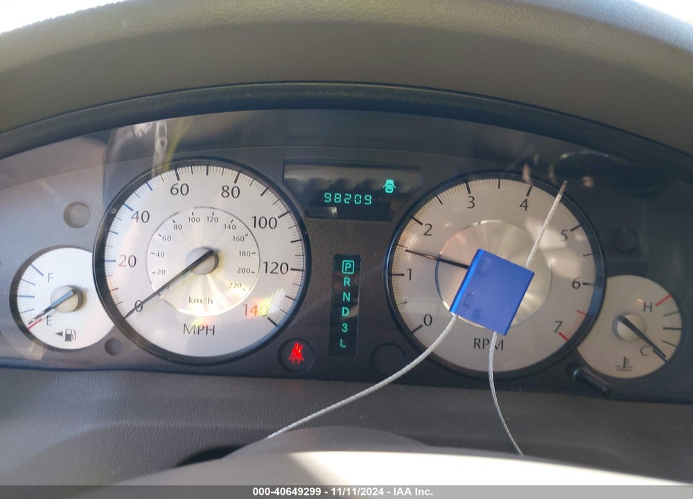 2008 CHRYSLER 300 LX VIN: 2C3KA43RX8H303872