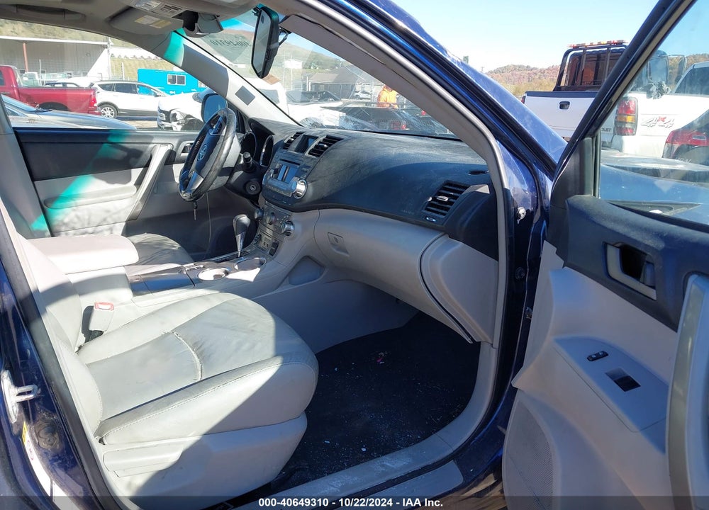 2012 TOYOTA HIGHLANDER SE V6 VIN: 5TDBK3EH8CS105146