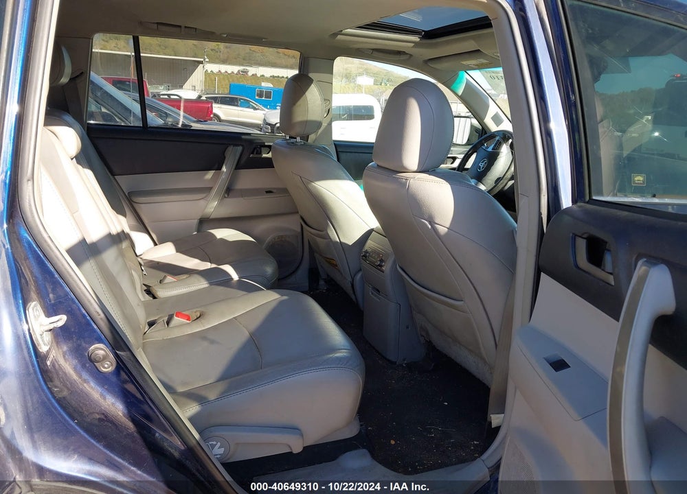 2012 TOYOTA HIGHLANDER SE V6 VIN: 5TDBK3EH8CS105146