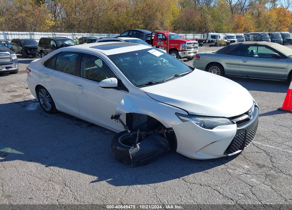 2015 TOYOTA CAMRY SE VIN: 4T1BF1FKXFU020582