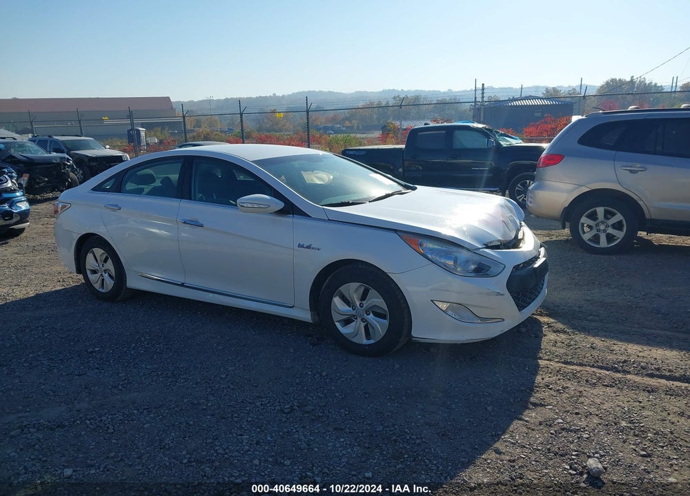 2014 HYUNDAI SONATA HYBRID VIN: KMHEC4A46EA117665