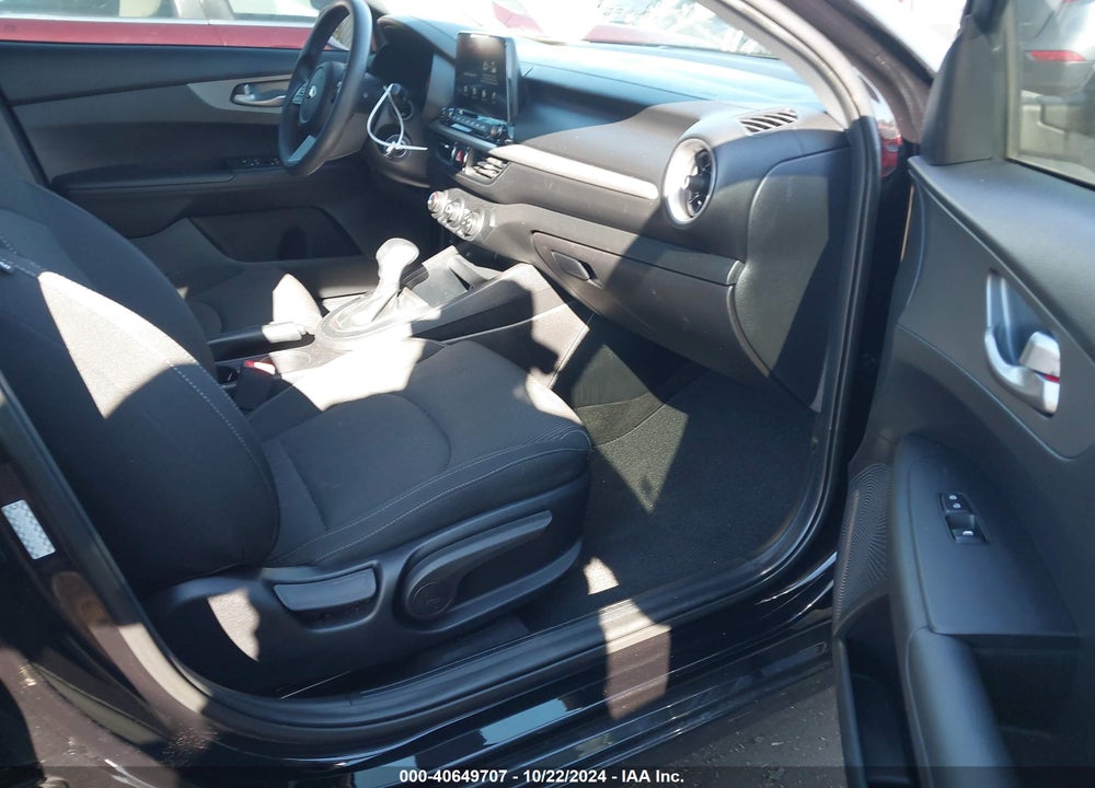 2021 KIA FORTE LXS VIN: 3KPF24AD7ME369285