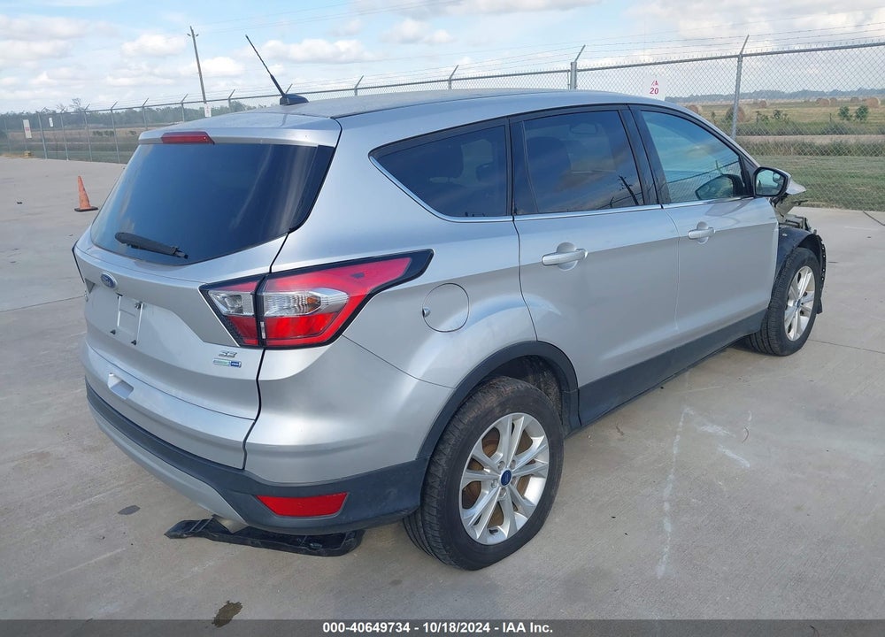 2017 FORD ESCAPE SE VIN: 1FMCU9G95HUC03914